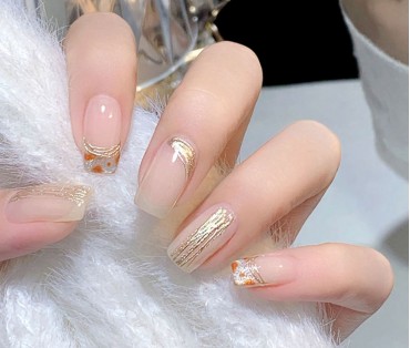 Autumn Get the Look with Fine Liner Gel Nail Pens